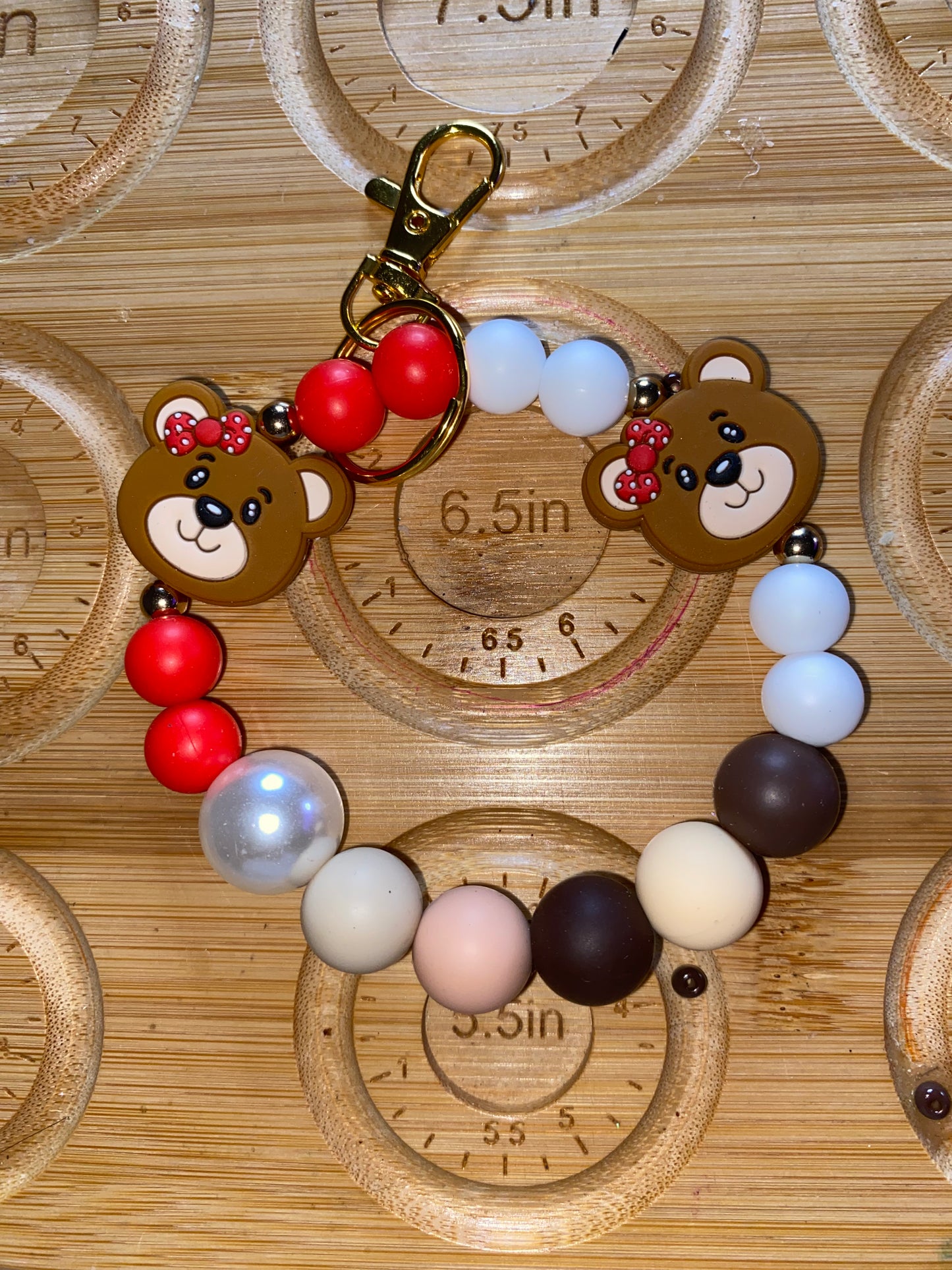 🧸 Photo 2 – Classic Teddy Bear Wristlet