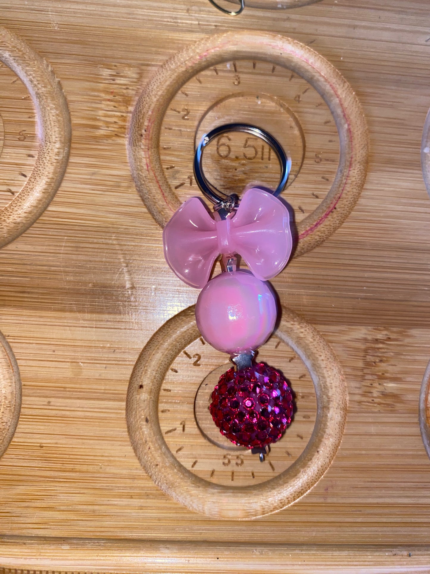 🎀 Stop Scrolling! This Pink Sparkle Bow Keychain Is Everything! 💖✨