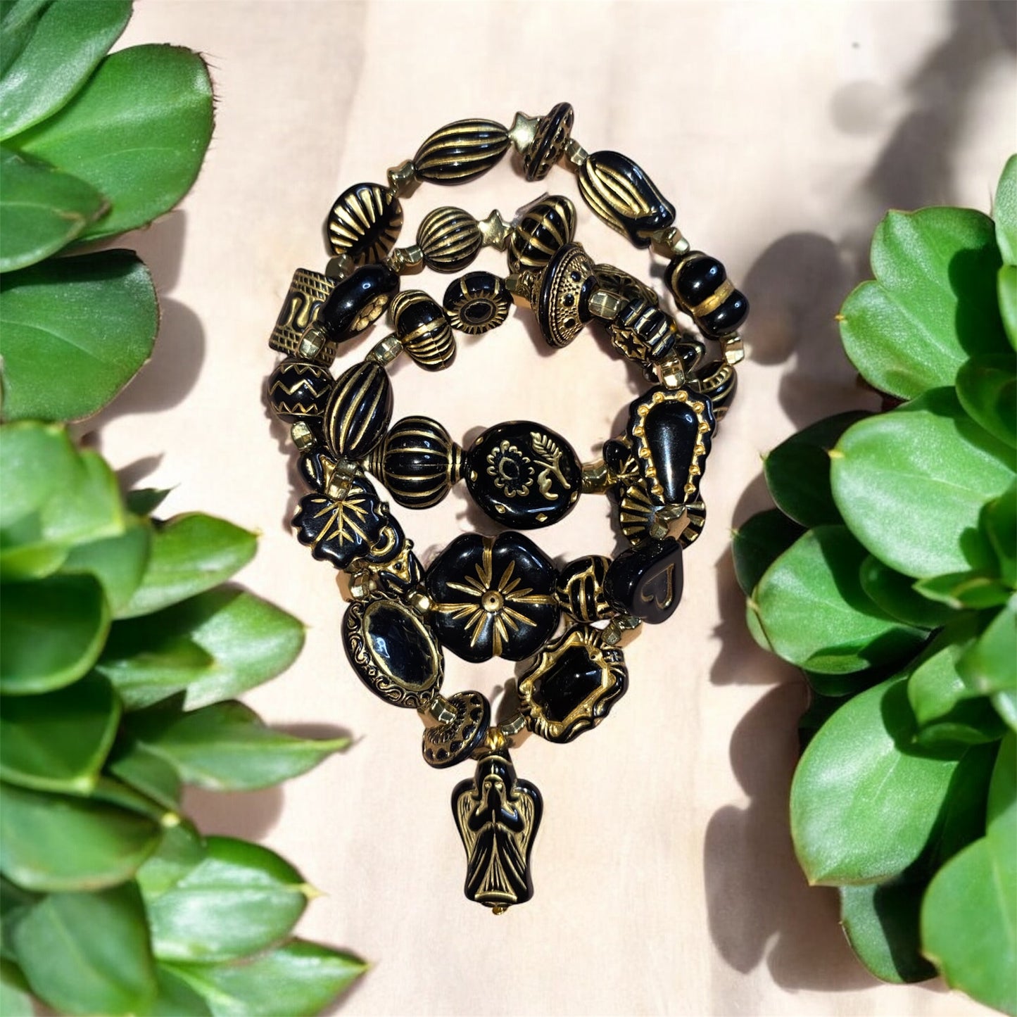 {NEW}Antique Style Bracelet Form {Black & Gold}